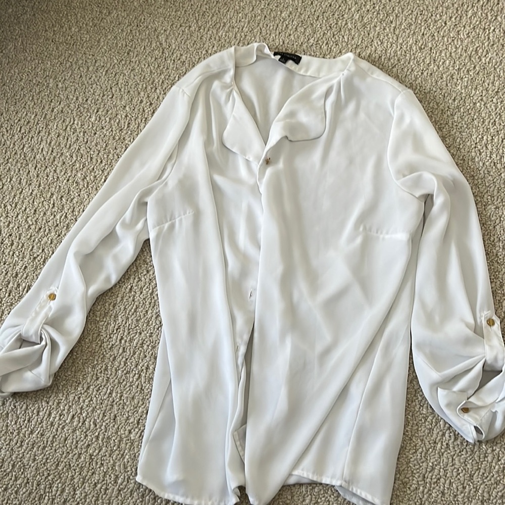 Gorgeous lightweight white long sleeve